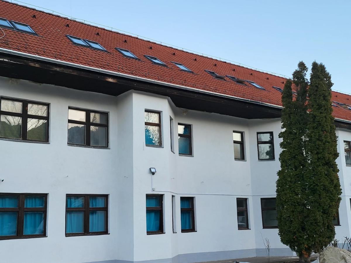 Külker Hostel Budapest Eksteriør bilde